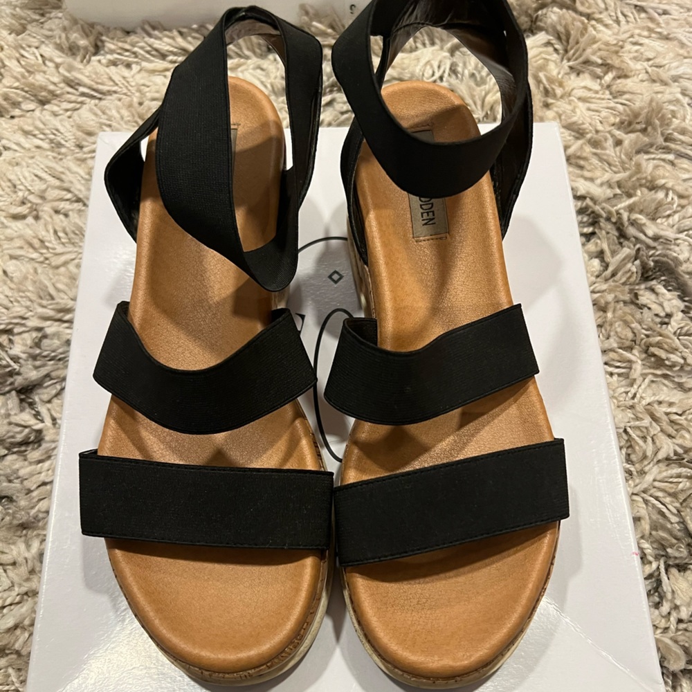 Steve Madden Platform sandals